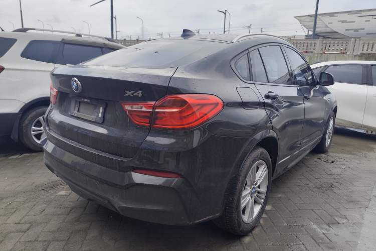 Used BMW X4 2016 xDrive20i M Sport Edition Exterior 4