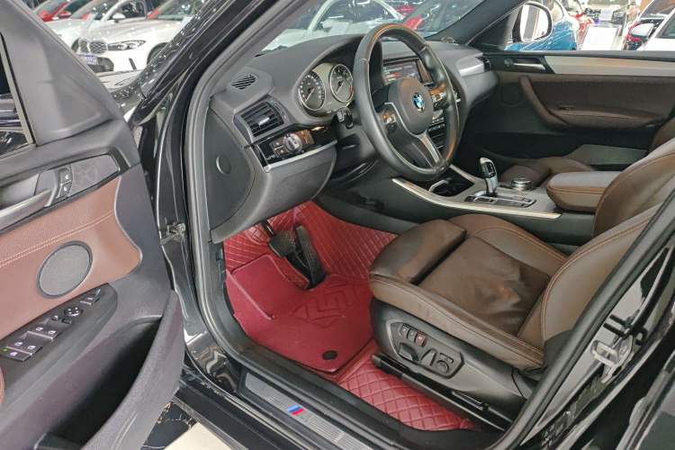 Used BMW X4 2016 xDrive20i M Sport Edition Interior 1