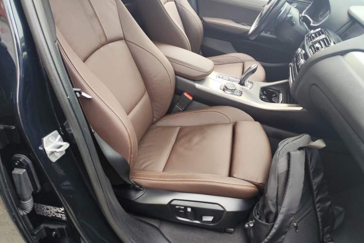 Used BMW X4 2016 xDrive20i M Sport Edition Interior 3