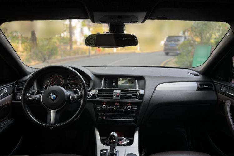 Used BMW X4 2016 xDrive20i M Sport Edition Interior 7
