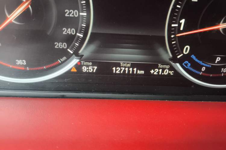 Used BMW X4 2016 xDrive20i M Sport Edition Odometer Close Up