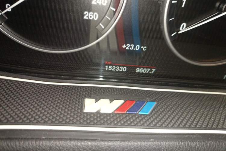 Used BMW X4 2016 xDrive20i M Sport Edition Odometer Close Up
