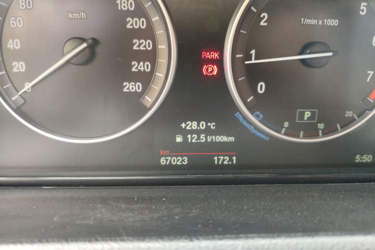 Used BMW X4 2016 xDrive20i M Sport Edition Odometer Close Up