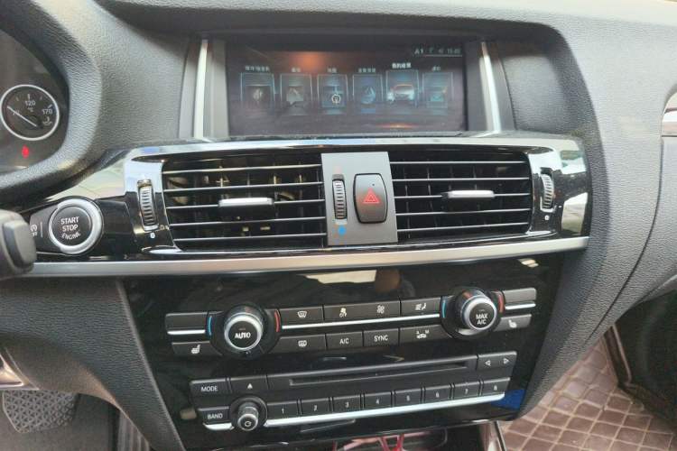 Used BMW X4 2016 xDrive20i M Sport Edition Audio And AC Panel