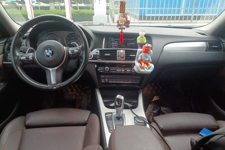 Used BMW X4 2016 xDrive20i M Sport Edition Center Console