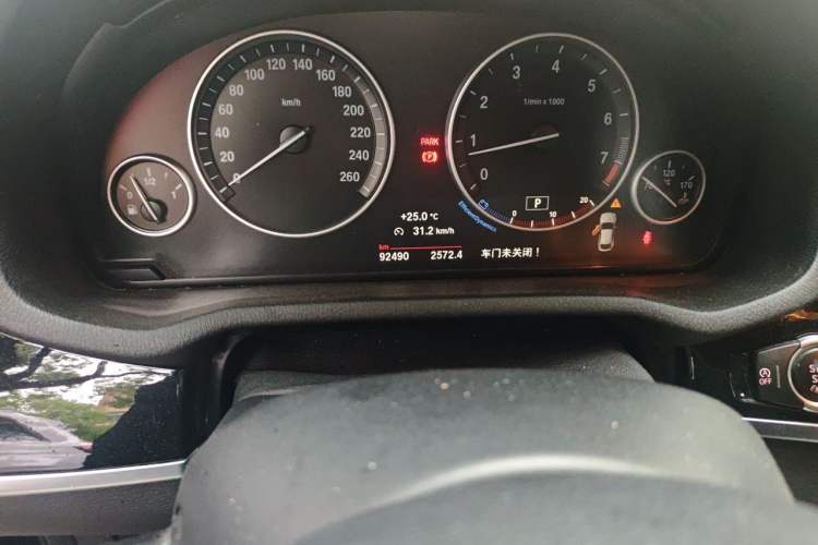 Used BMW X4 2016 xDrive20i M Sport Edition Odometer Close Up