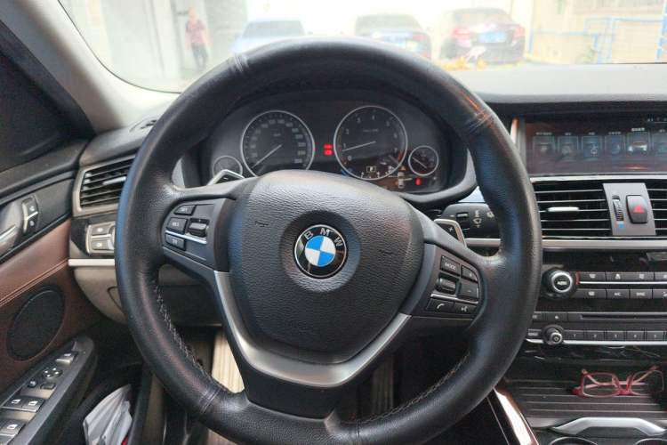 Used BMW X4 2016 xDrive20i M Sport Edition Steering Wheel