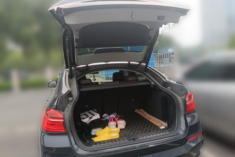Used BMW X4 2016 xDrive20i M Sport Edition Trunk
