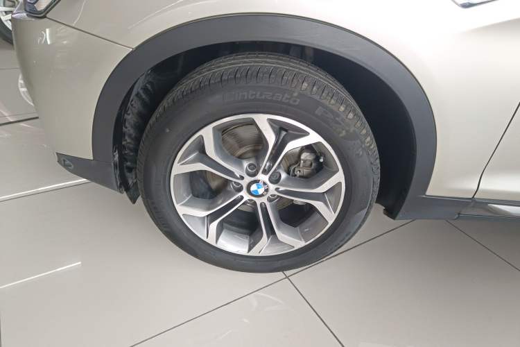 Used BMW X4 2016 xDrive20i M Sport Edition Exterior 4