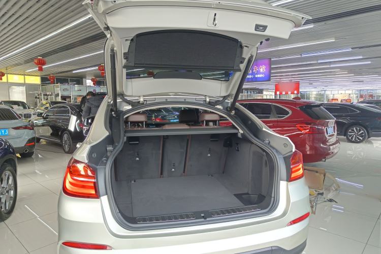 Used BMW X4 2016 xDrive20i M Sport Edition Trunk