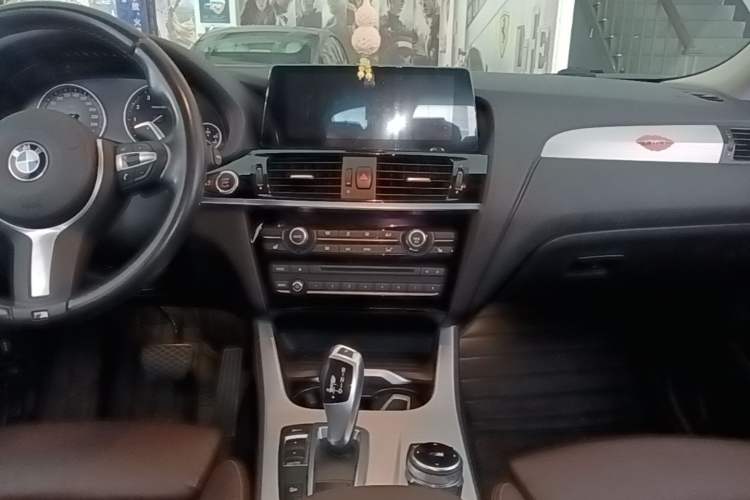 Used BMW X4 2016 xDrive20i M Sport Edition Audio And AC Panel