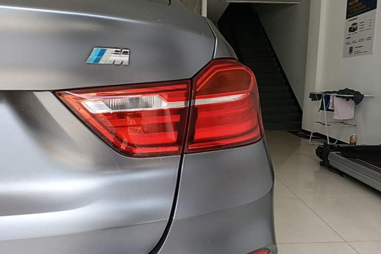 Used BMW X4 2016 xDrive20i M Sport Edition Exterior 3