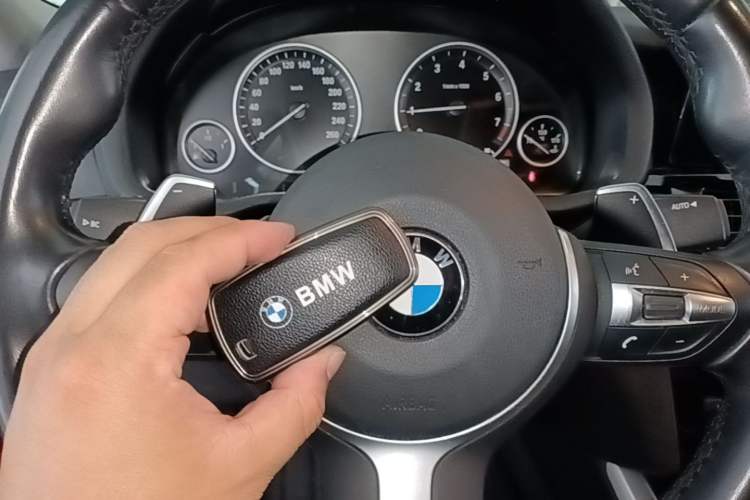 Used BMW X4 2016 xDrive20i M Sport Edition Interior 1