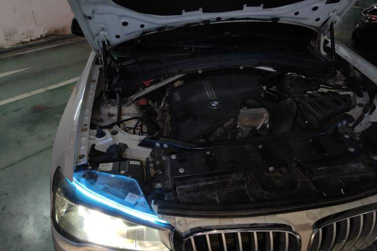 Used BMW X4 2016 xDrive20i M Sport Edition Engine Bay Right