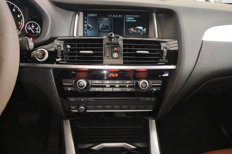 Used BMW X4 2016 xDrive20i M Sport Edition Audio And AC Panel