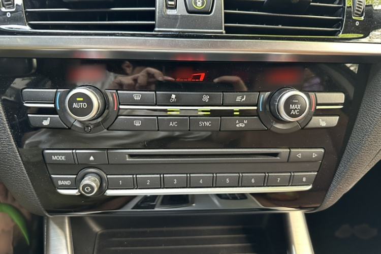 Used BMW X4 2016 xDrive20i M Sport Edition Interior 9