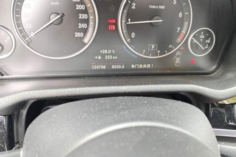 Used BMW X4 2016 xDrive20i M Sport Edition Odometer Close Up
