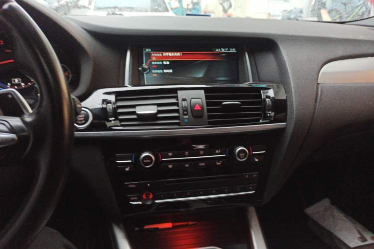 Used BMW X4 2016 xDrive20i M Sport Edition Audio And AC Panel