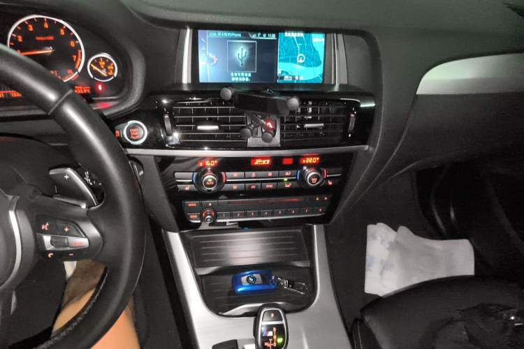 Used BMW X4 2016 M40i Audio And AC Panel