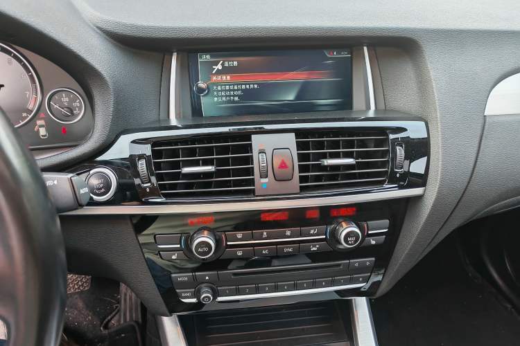 Used BMW X4 2016 xDrive20i M Sport Edition Audio And AC Panel