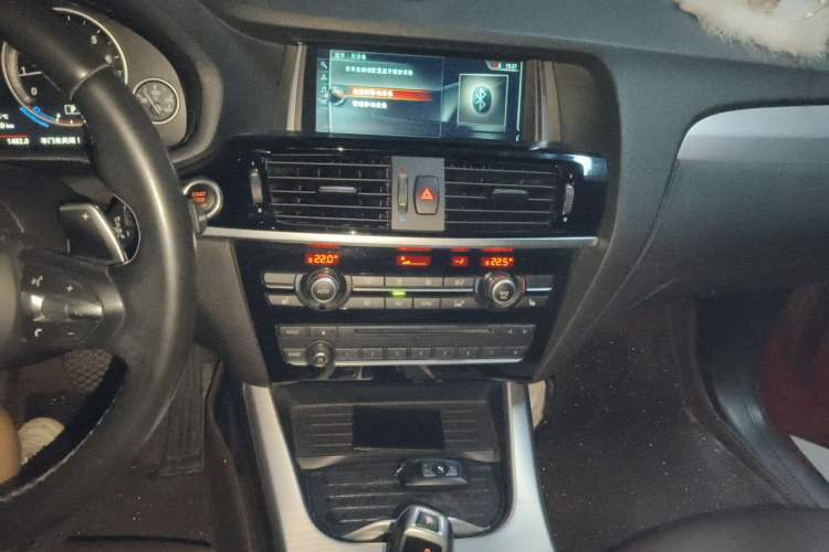 Used BMW X4 2016 xDrive20i M Sport Edition Audio And AC Panel