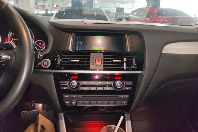 Used BMW X4 2016 xDrive20i M Sport Edition Audio And AC Panel