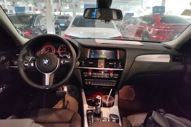 Used BMW X4 2016 xDrive20i M Sport Edition Center Console