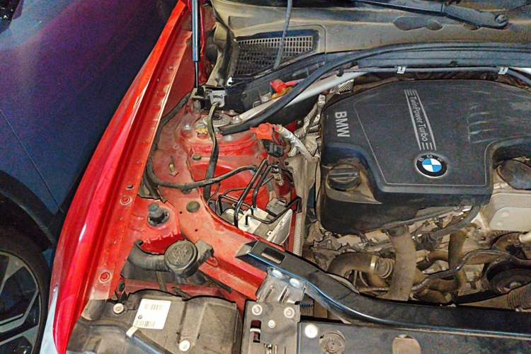 Used BMW X4 2016 xDrive20i M Sport Edition Engine Bay Right