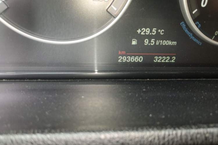 Used BMW X4 2016 xDrive20i M Sport Edition Odometer Close Up