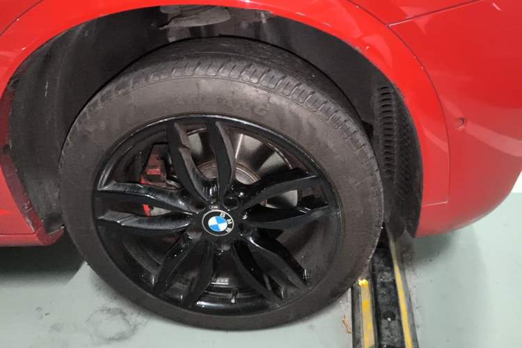 Used BMW X4 2016 M40i Right Front Wheel Hub
