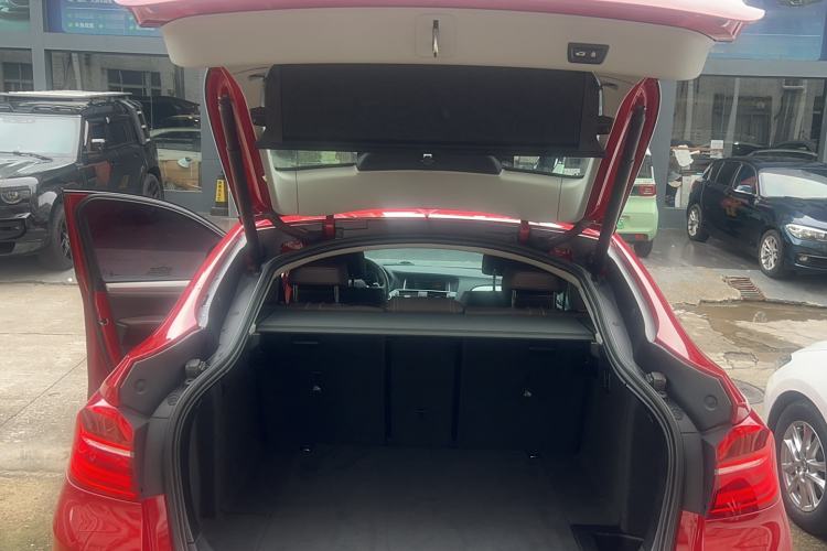 Used BMW X4 2016 xDrive20i M Sport Edition Trunk