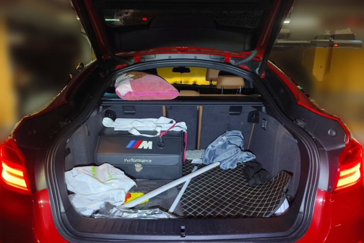Used BMW X4  Trunk