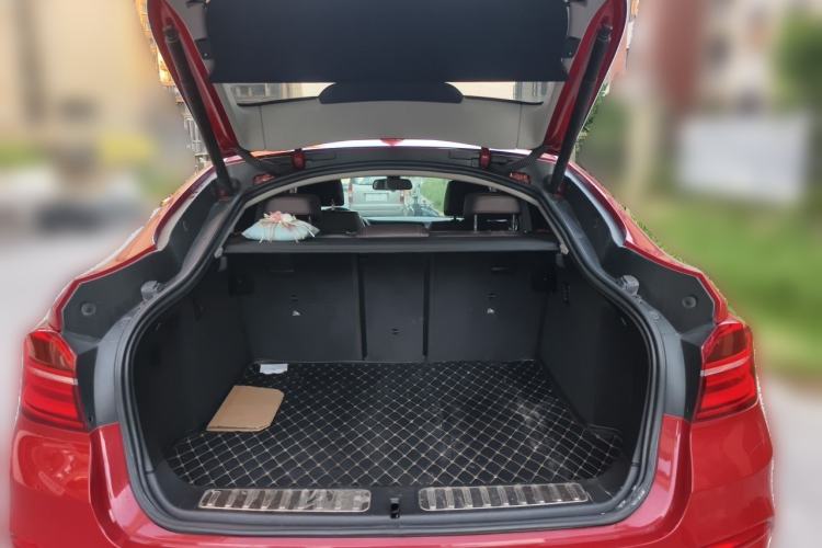 Used BMW X4 2016 xDrive20i M Sport Edition Trunk
