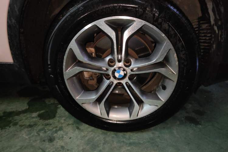 Used BMW X4 2016 xDrive20i M Sport Edition Right Front Wheel Hub