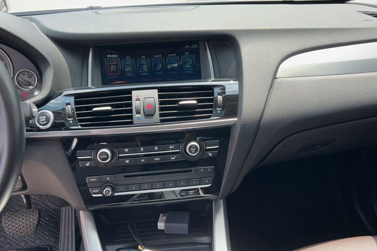 Used BMW X4 2016 xDrive20i M Sport Edition Audio And AC Panel