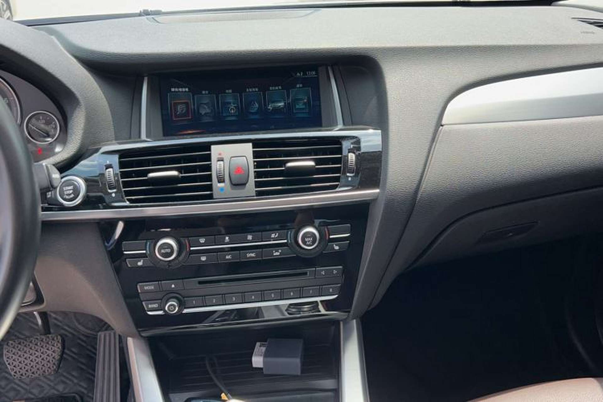 Used BMW X4 2016 xDrive20i M Sport Edition Audio And AC Panel