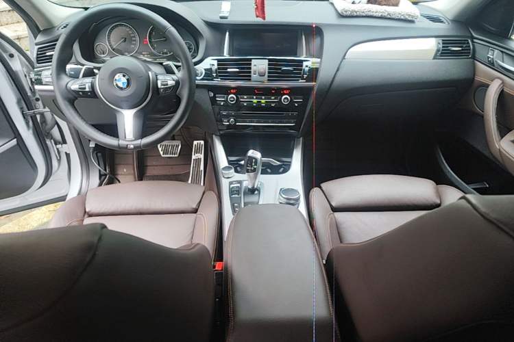 Used BMW X4 2016 xDrive20i M Sport Edition Center Console