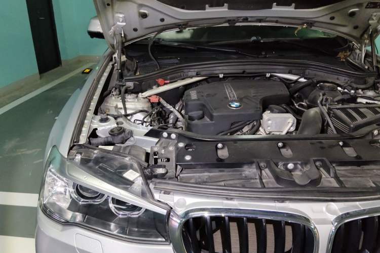 Used BMW X4 2016 xDrive20i M Sport Edition Engine Bay Right