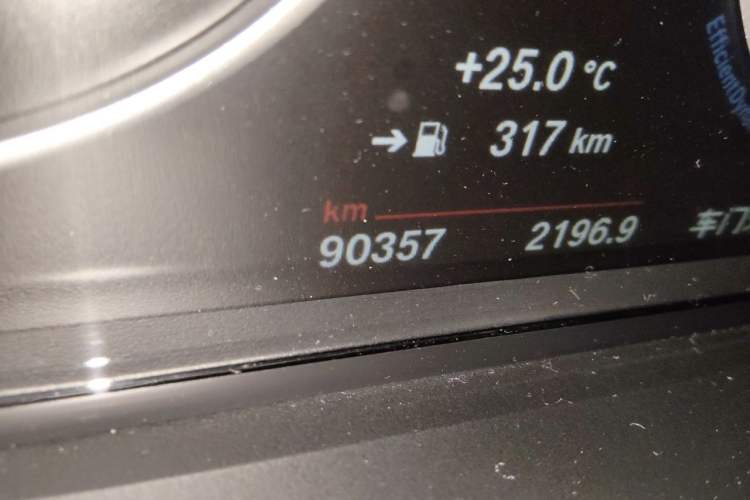 Used BMW X4 2016 xDrive20i M Sport Edition Odometer Close Up