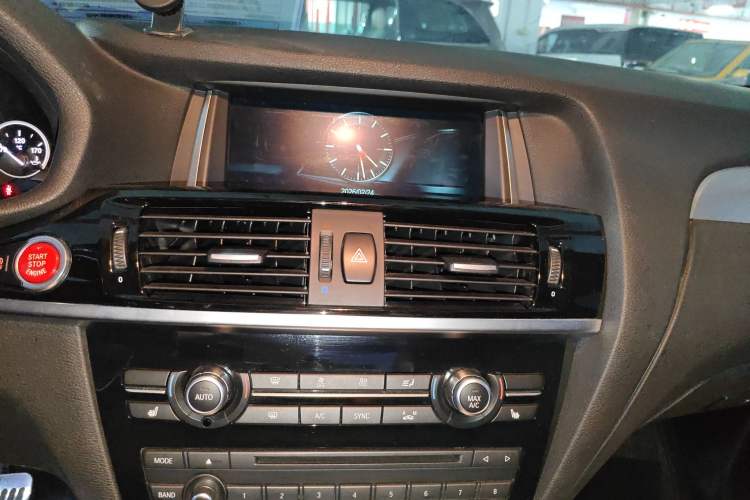 Used BMW X4 2016 M40i Audio And AC Panel
