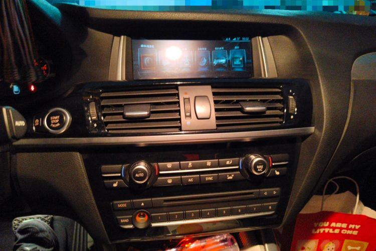 Used BMW X4 2016 xDrive20i M Sport Edition Audio And AC Panel