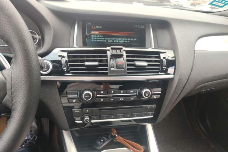Used BMW X4 2016 xDrive20i M Sport Edition Audio And AC Panel