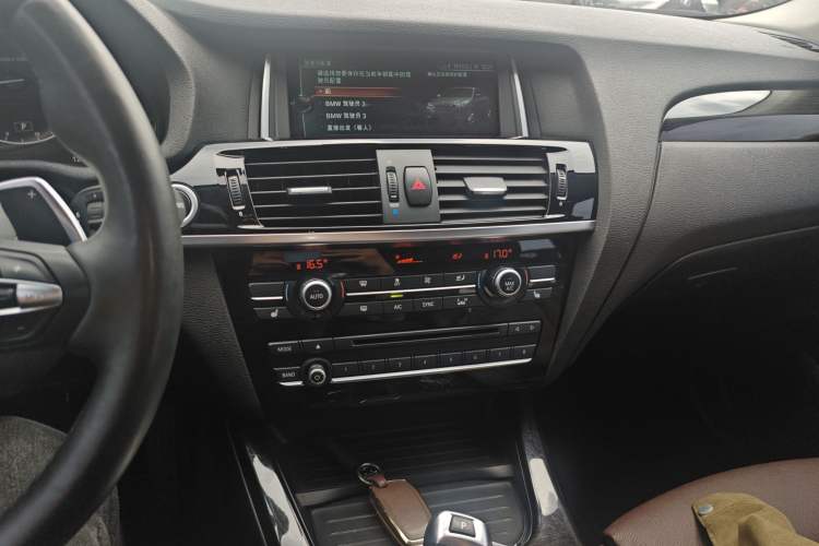 Used BMW X4 2016 xDrive20i M Sport Edition Audio And AC Panel
