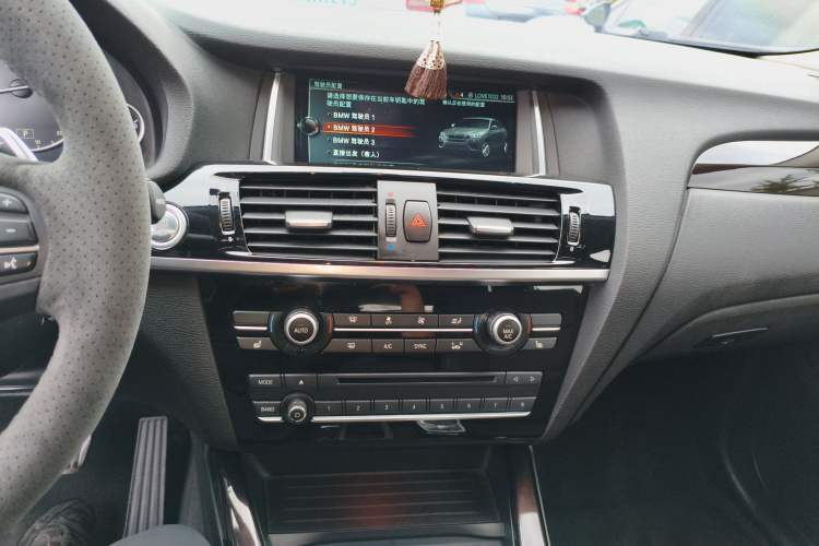 Used BMW X4 2016 xDrive20i M Sport Edition Audio And AC Panel