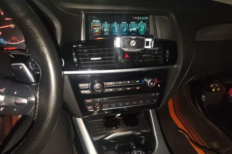 Used BMW X4 2016 xDrive20i M Sport Edition Audio And AC Panel