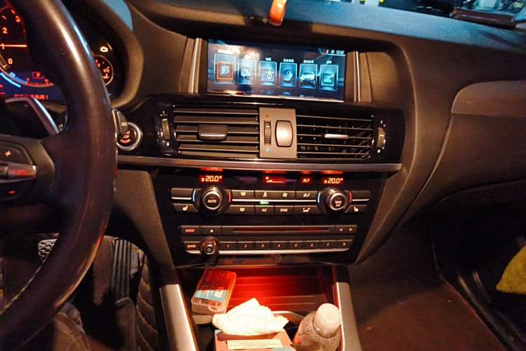 Used BMW X4 2016 xDrive20i M Sport Edition Audio And AC Panel