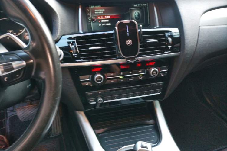 Used BMW X4 2016 xDrive20i M Sport Edition Audio And AC Panel