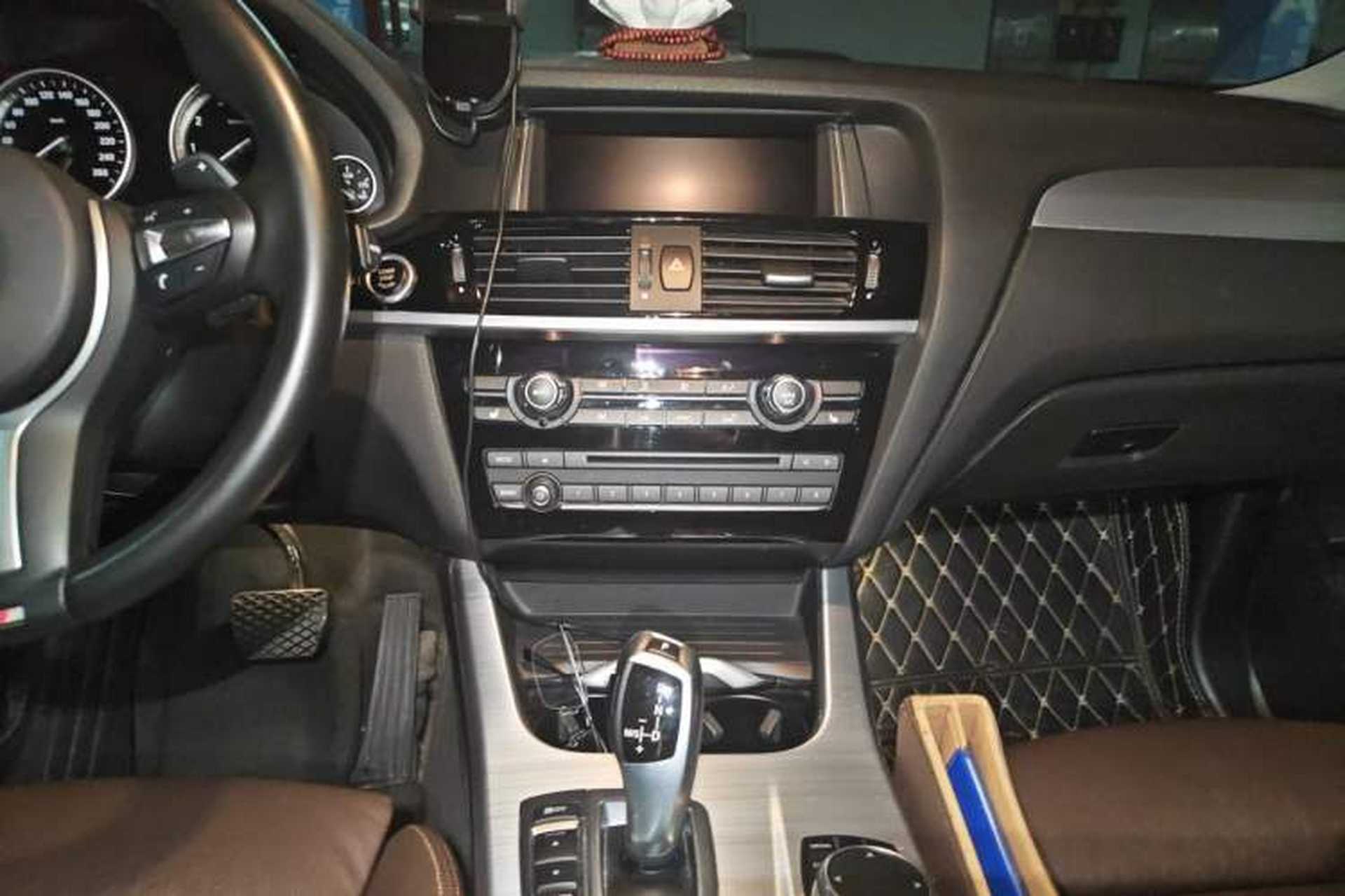 Used BMW X4 2016 xDrive20i M Sport Edition Audio And AC Panel