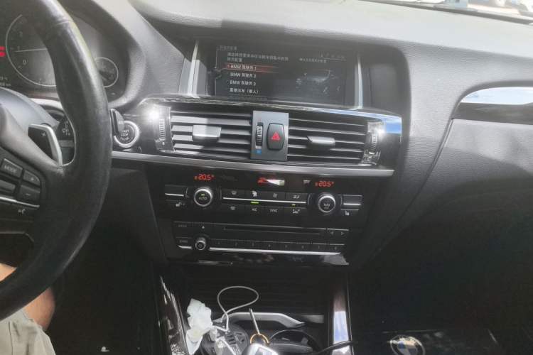 Used BMW X4 2016 xDrive20i M Sport Edition Audio And AC Panel