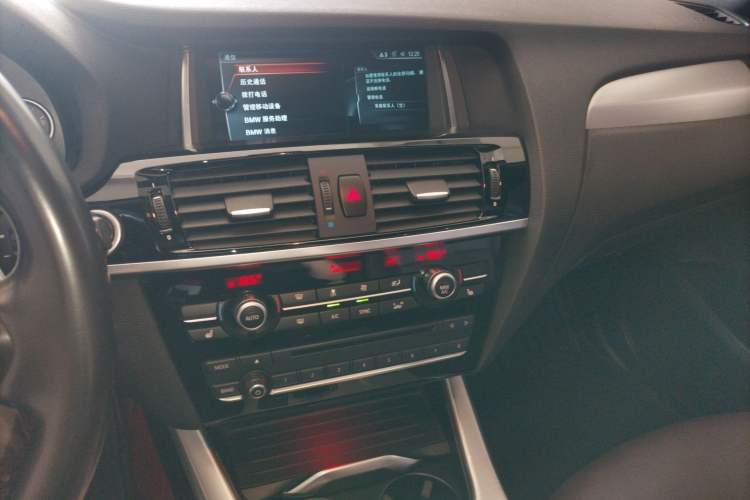 Used BMW X4 2016 xDrive20i M Sport Edition Audio And AC Panel